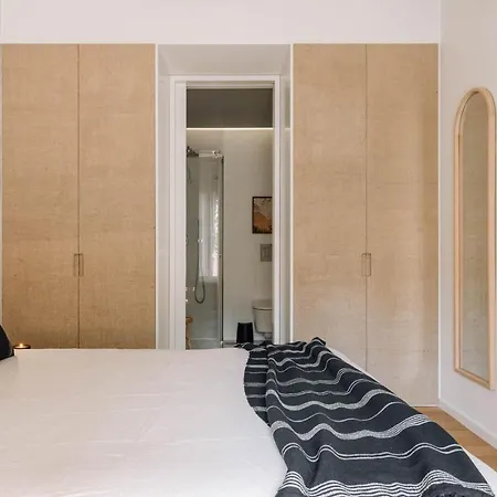 Apartment Banyak - 2 Bedrooms And Parking In Arroios